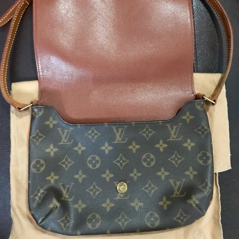 Extra pics of Louis Vuitton Musette Tango bag